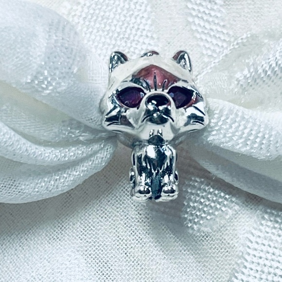 🐺 NWOT Ghost Direwolf Charm – Game of Thrones - Picture 1 of 8